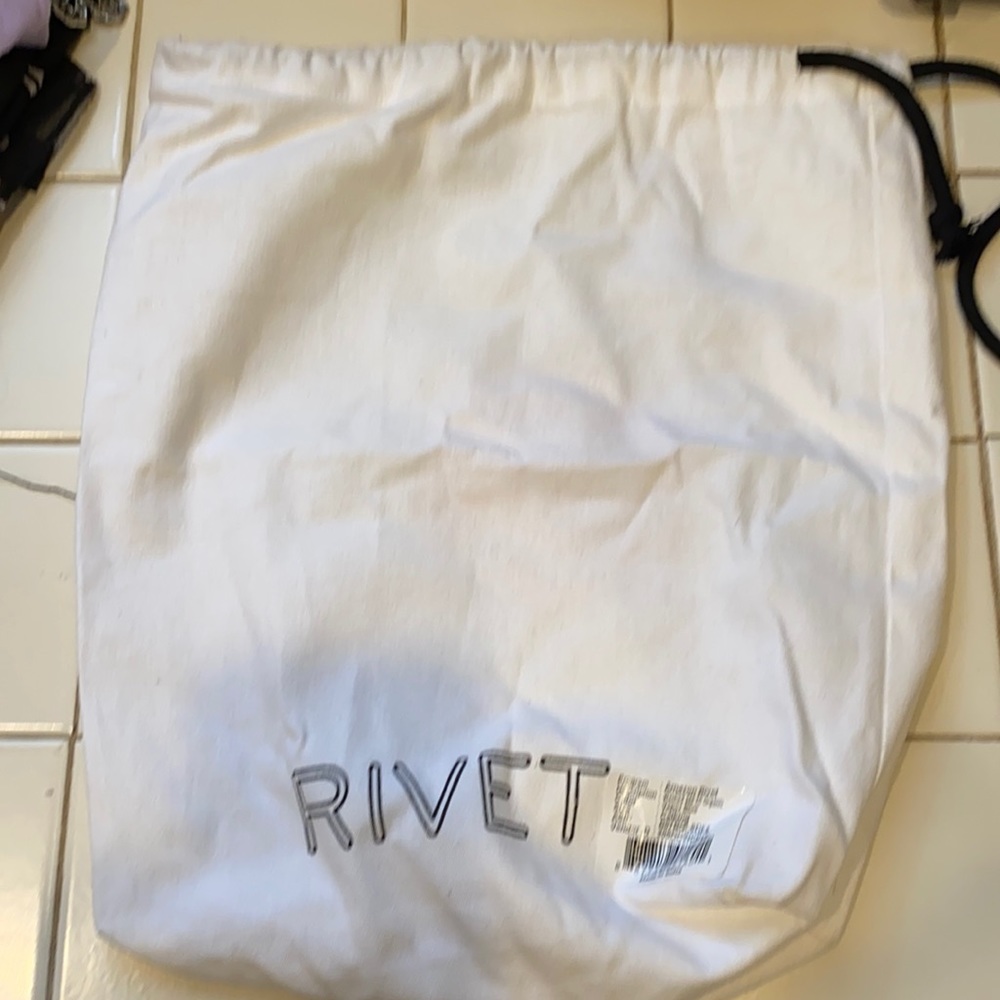 12x14 dust bag Rivet